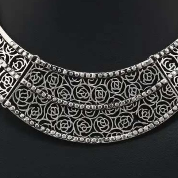 SILVERY PERSIA FILIGREE PANELS COLLAR NECKLACE & EARRINGS 49 - Picture 4 of 5